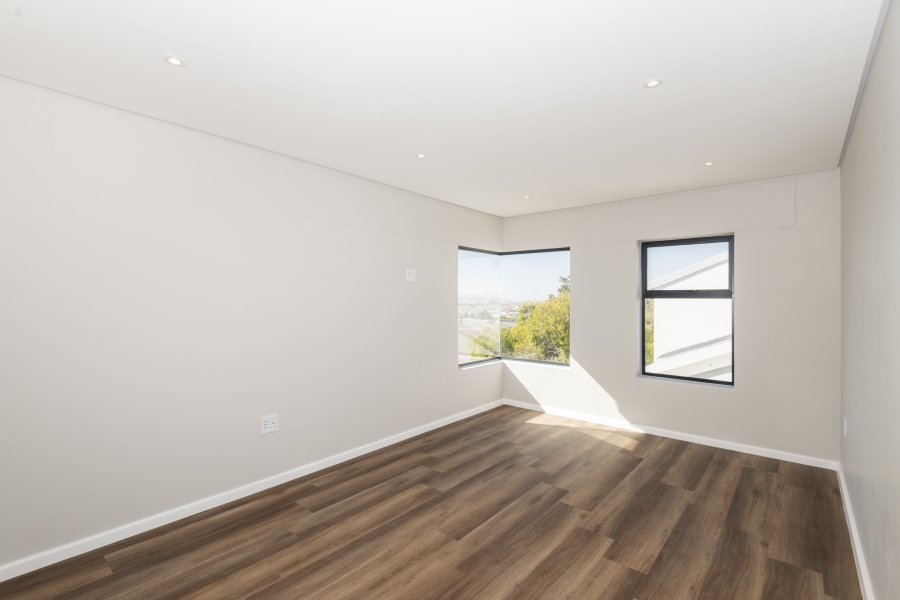 3 Bedroom Property for Sale in Country Club Western Cape